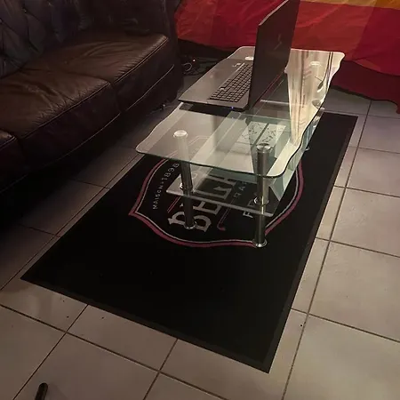 1 In Apartment *